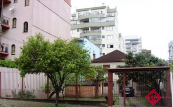 Terrenos<br />São Pelegrino<br />Caxias Do Sul<br /><br />Excelente Terreno Em Ótima Localização, Com Frente Para Duas Ruas Em Área Nobre Com 432,00 M2.