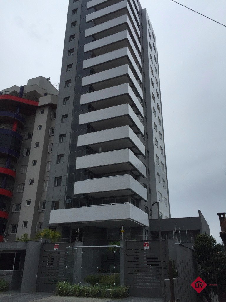 http://imoveisliv.com.br/vista.imobi/fotos/23/iMsH1ly3685R9_23573f1b946ecd4.jpg