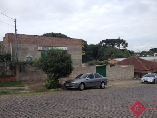 Pavilhões<br />Petrópolis<br />Caxias Do Sul<br /><br />Excelente Pavilhão No Petrópolis, Próximo Ao Gazzola, Com 355 M2 De Área Construída! 0-0