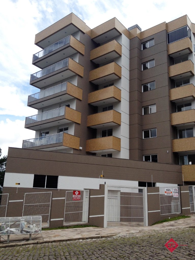 Apartamentos - 3 Dorm.<br />Colina Sorriso<br />Caxias Do Sul<br /><br />Ótimo apartamento 3 dormitórios, sendo 1 com suíte, banheiro social, sala de estar e jantar, cozinha, área de serviço, sacada. 0-0