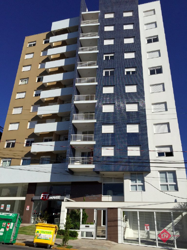 Apartamentos - 3 Dorm.<br />Rio Branco<br />Caxias Do Sul<br /><br />Apartamento No Rio Branco pronto para morar, Com 3 Dormitórios (1 Suíte), Sala 2 Ambientes Com Sacada, Cozinha Com Churrasqueira, Área De Serviço, Banheiro Social, Espera p/split, Água Quente, Hidrômetro Individual E 2 Vagas Na Garagem. Prédio Com Hall De Entrada, Academia E Salão De Festas Mobiliados E Decorados.