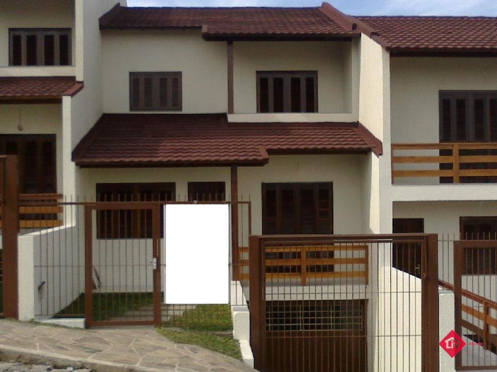 Sobrados - 3 Dorm.<br />Linha São Luiz<br />Caxias Do Sul<br /><br />Sobrado triplex no bairro São Luiz, com 3 dormitórios,sala com sacada, cozinha, 2 banheiros,ampla garagem para 4 carros, área de serviço, pátio.