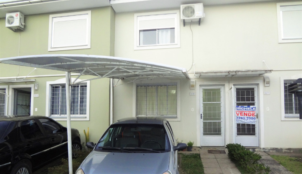 Sobrados - 2 Dorm.<br />Parque Oasis<br />Caxias Do Sul<br /><br />Sobrado com 2 dormitórios, 1 banheiro social, sala de estar, cozinha, área de serviço, hidrômetros individuais, rebaixe em gesso, semi mobiliado, 1 vaga de garagem aberta.